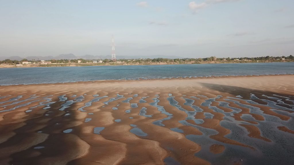 หาดทรายทองศรีโคตรบูรณ์